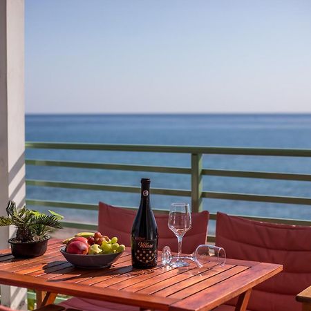 Egli Luxury Apartments Archangelos  Exterior foto